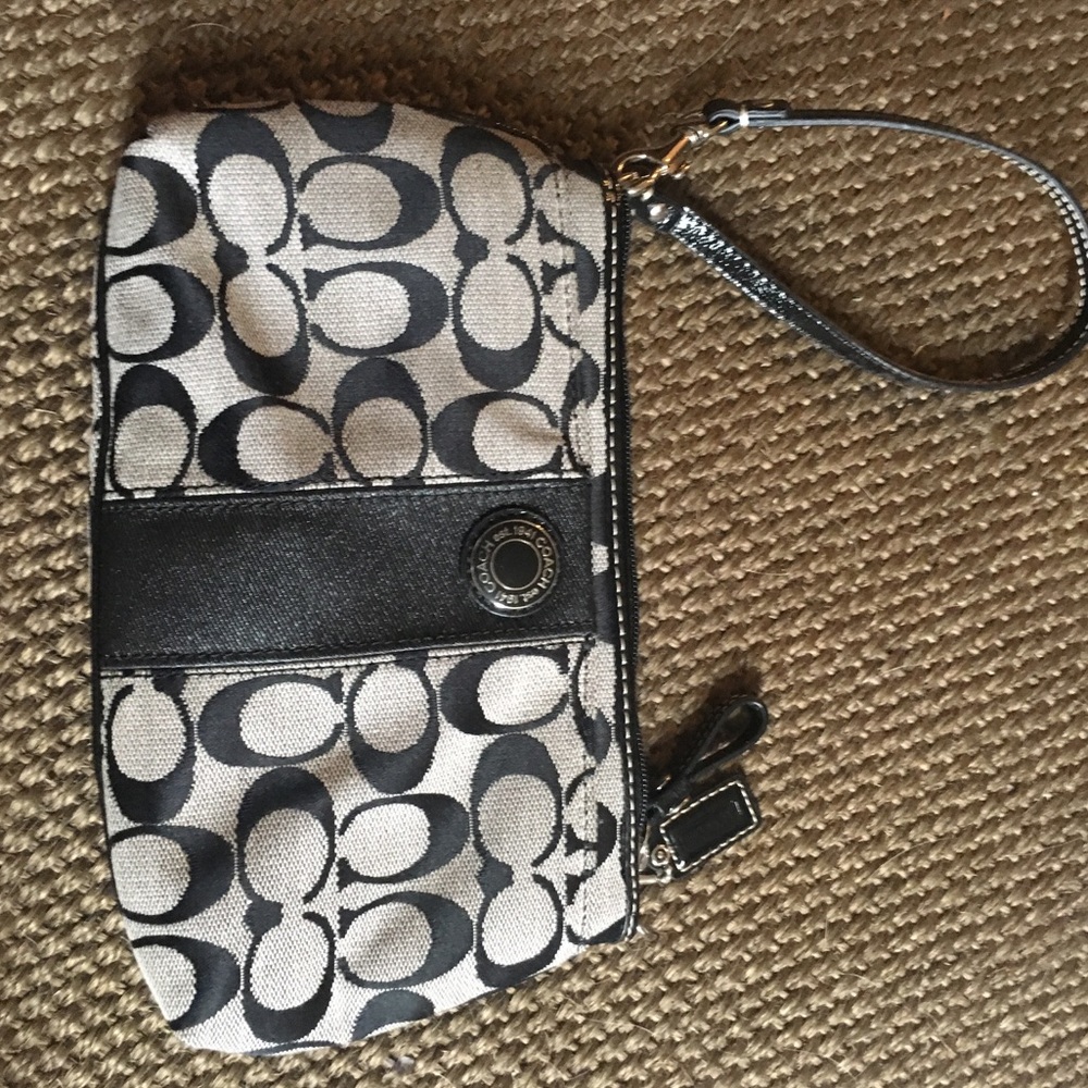 Black and grey wristlet